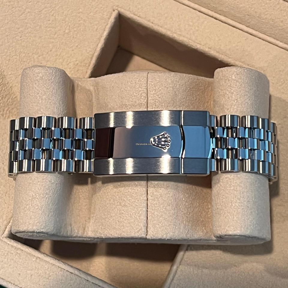 Rear view of pre-owned Rolex 41mm Datejust 126334 with stainless steel caseback and Jubilee bracelet Oyster clasp – Rolex watch in mint condition available at Global Sky Diamonds – globalskydiamond.com